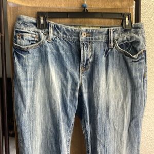 Ladies‎ Jeans